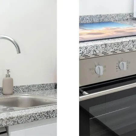 Contemporary One-bedroom 아파트 알가로보